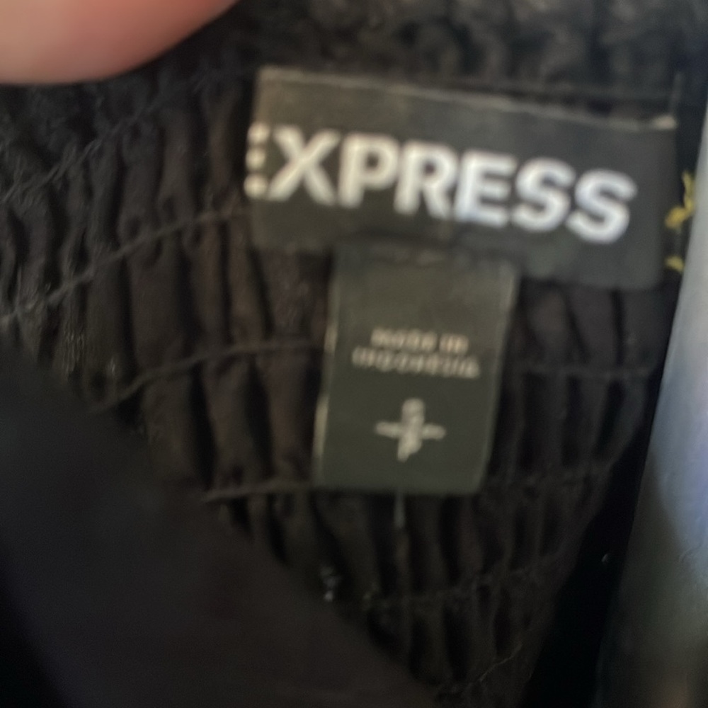 Express dress - Picture 6 of 6